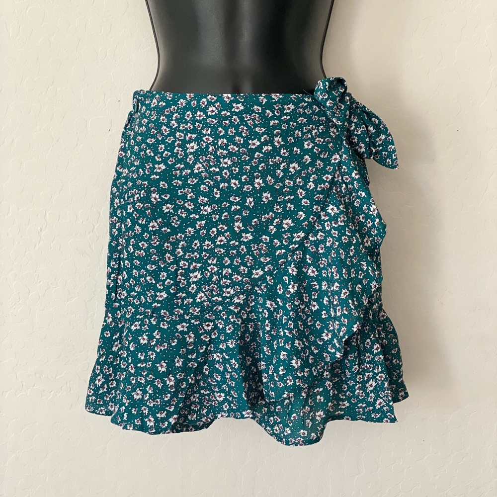 Green Ditsy Floral Print Tie Skirt